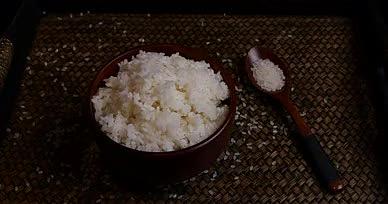 4K白米饭米饭主食高清米饭视频的预览图